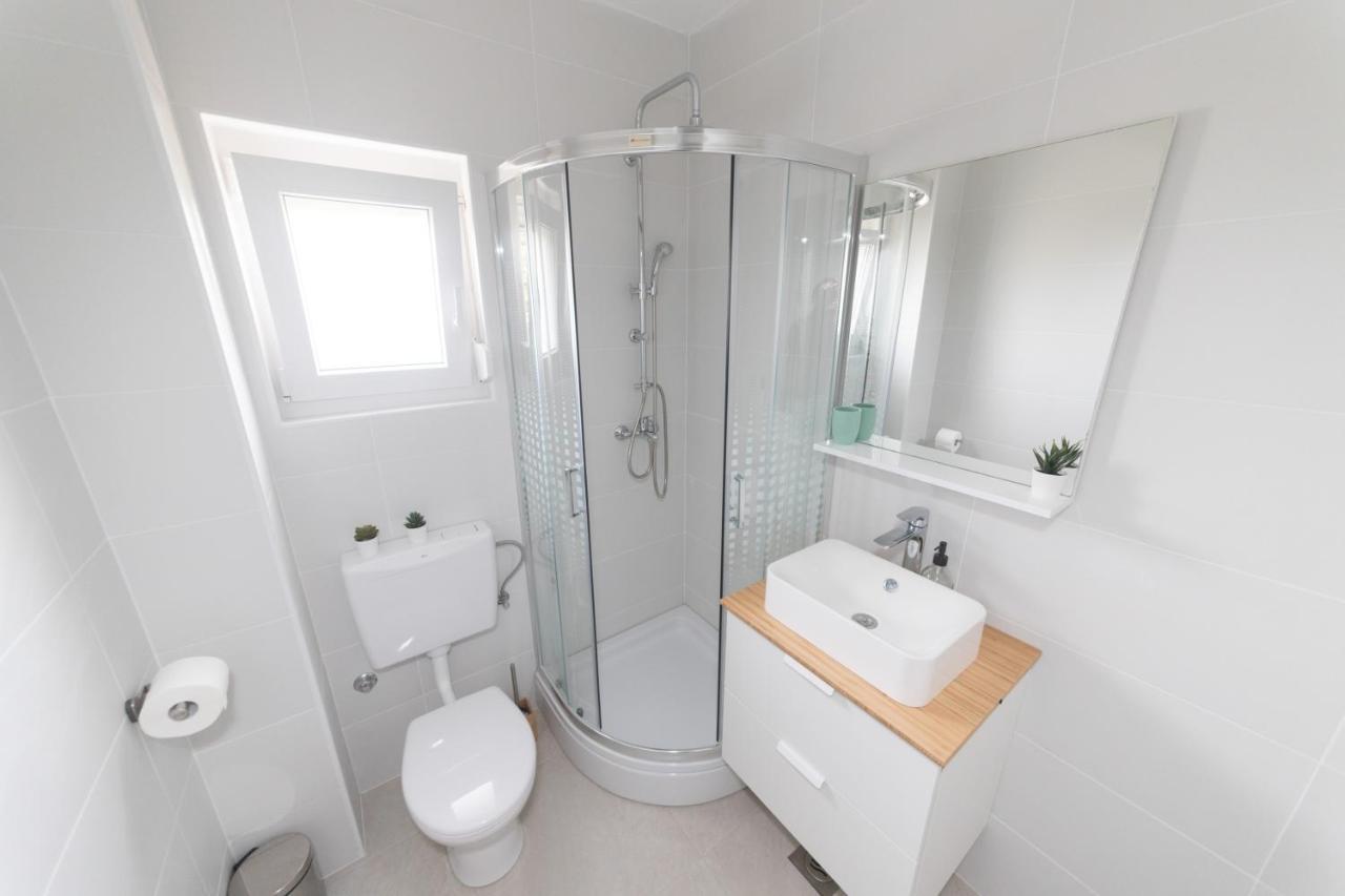 Agava Apartment Ugljan Bagian luar foto